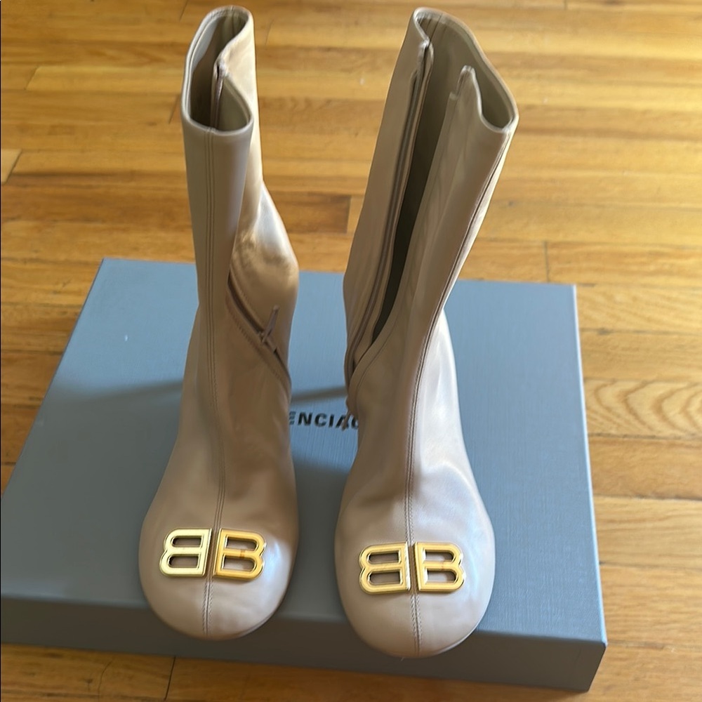 Balenciaga Cream and Gold Heeled Boots with Minimalist Design